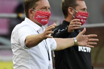 Freut sich über mündige Spieler: Kölns Geschäftsführer Sport Horst Heldt(l).