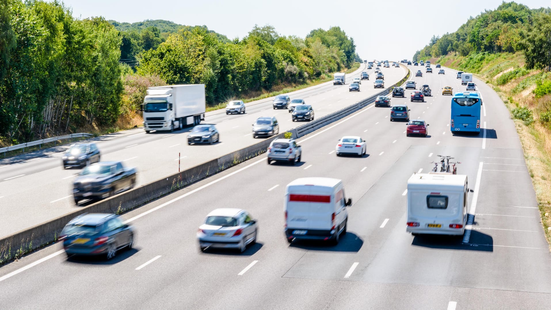 Verkehr: In Baden-Württemberg und Bayern sind noch eine Woche Pfingstferien. Das könnte zu einem erhöhten Verkehrsaufkommen im Süden führen.