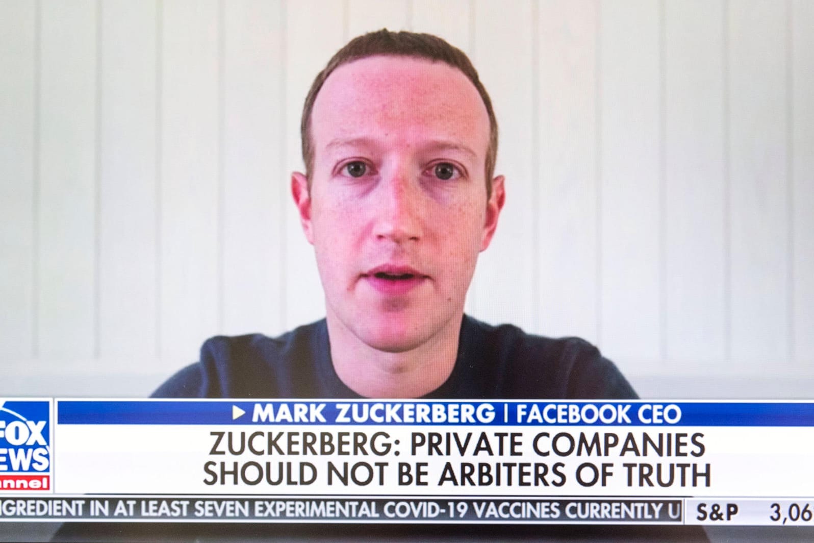 Facebook-Chef Mark Zuckerberg: Das soziale Netzwerk hat einen umstrittenen Post von US-Präsident Donald Trump unkommentiert stehen lassen.