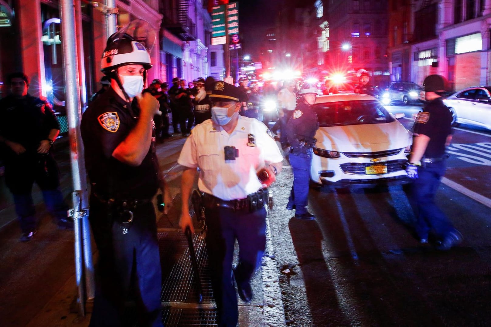 Die Polizei in New York ist bei Protesten nach dem Tod von George Floyd im Großeinsatz.