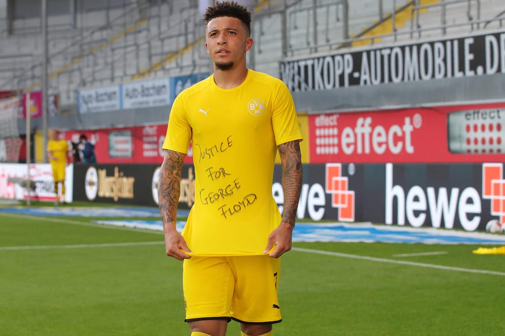 Emotionale Botschaft: Dortmunds Jadon Sancho nach seinem Tor am Wochenende beim SC Paderborn.