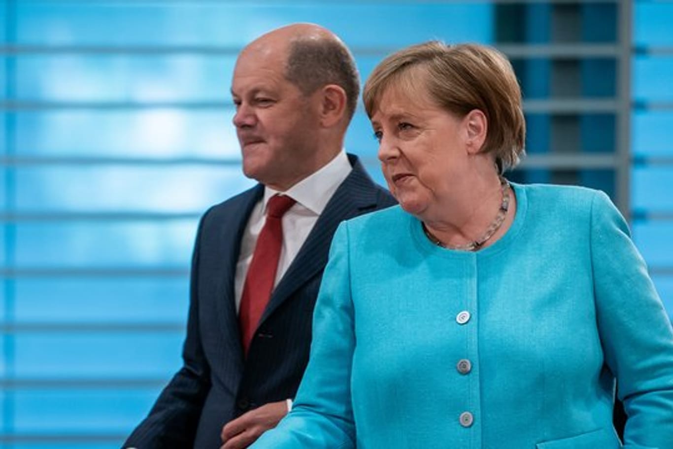 Kanzlerin Angela Merkel (CDU) neben Vizekanzler Olaf Scholz (SPD).