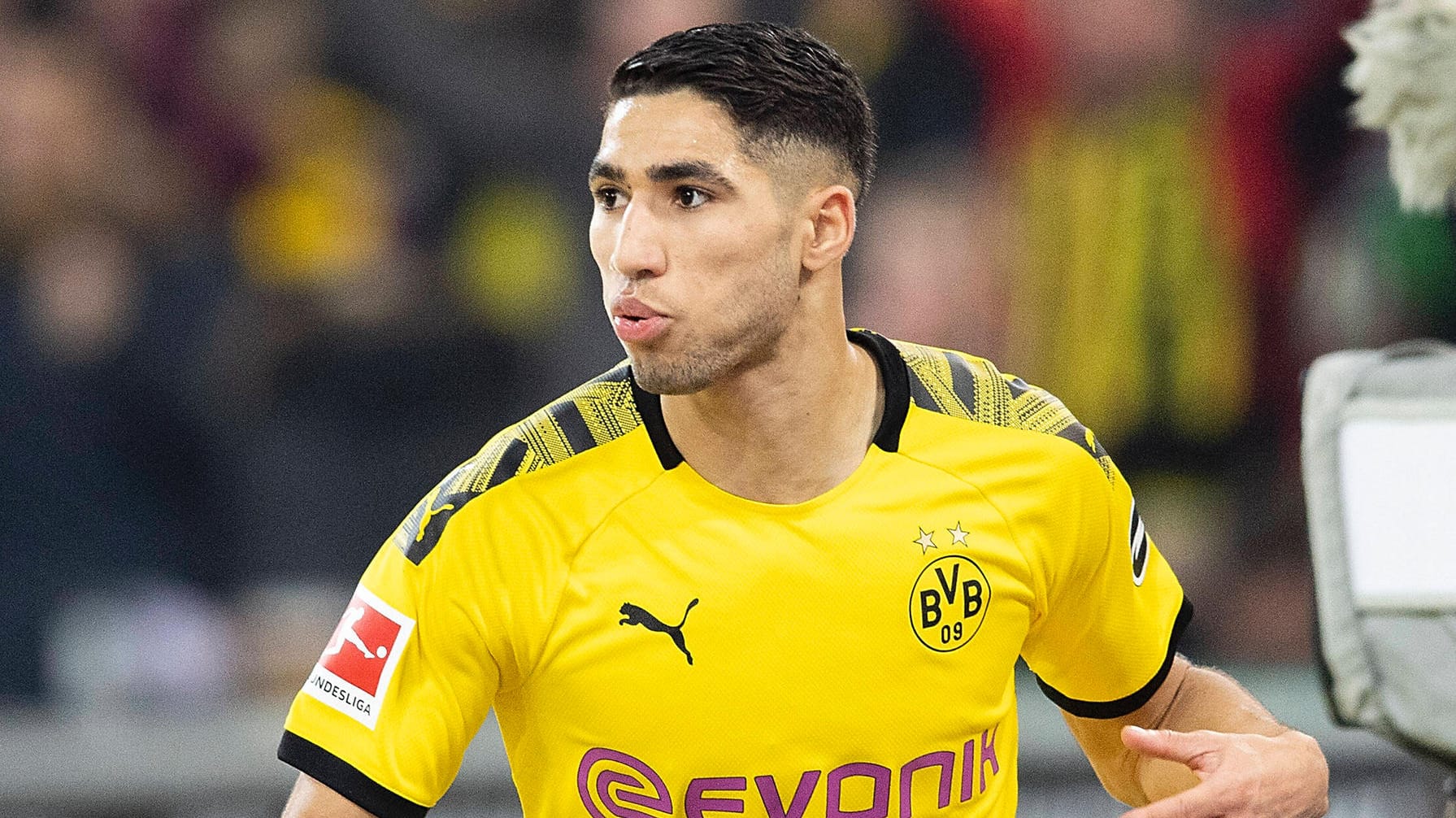 Achraf Hakimi: Die Zukunft der Real-Leihgabe ist laut BVB-Sportdirektor Zorc weiter offen. Achraf Hakimi: Die Zukunft der Real-Leihgabe ist laut BVB-Sportdirektor Zorc weiter offen.