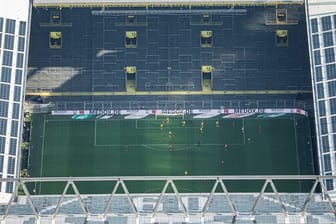 Borussia Dortmund plant die Rückkehr von wenigstens einem Teil der Zuschauer in den Signal Iduna Park.