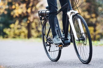 E-Bike: Der Transport von Fahrrädern mit elektrischem Antrieb birgt einige Gefahren.