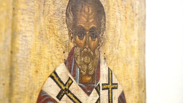 Die Ikone mit dem heiligen Nikolaus aus Russland (um 1500).