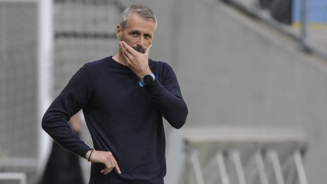 Gladbachs Trainer Marco Rose will mit seinem Team in die Champions League. Gladbachs Trainer Marco Rose will mit seinem Team in die Champions League.