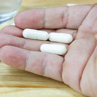 Ibuprofen: Das Schmerzmittel wird derzeit im Rahmen einer Studie bei der Behandlung von Covid-19 eingesetzt.
