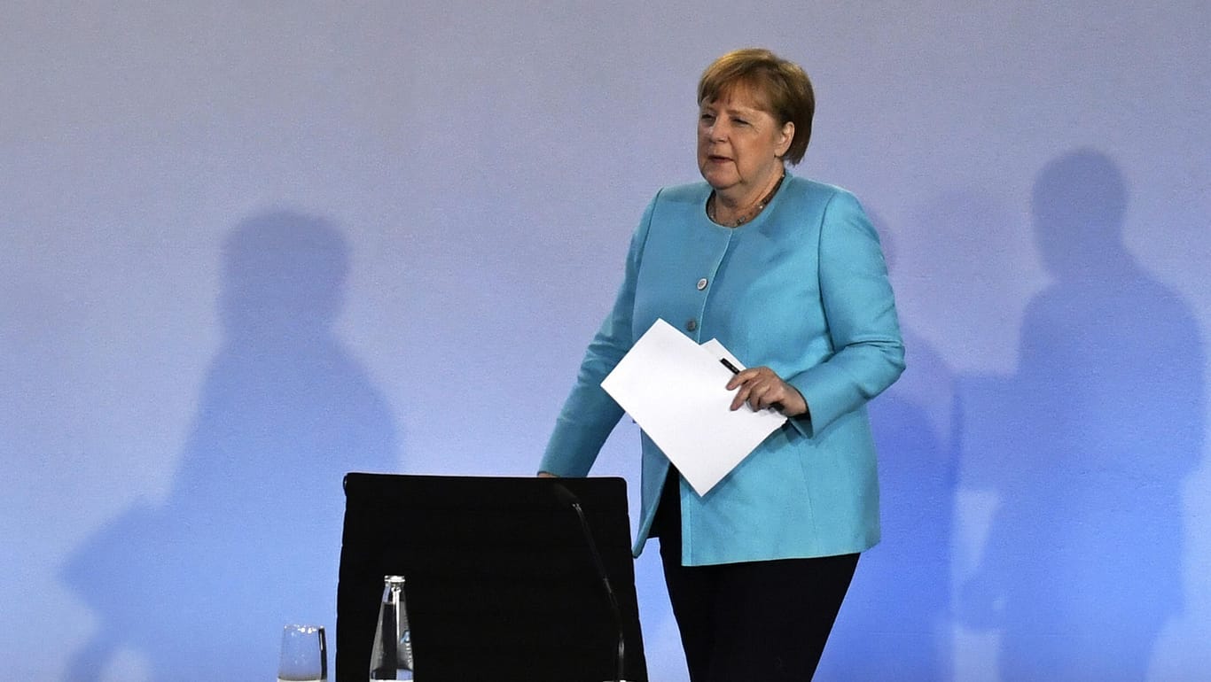 Kanzlerin Angela Merkel hat in einer Fernsehsendung erneut ihren Rückzug als Kanzlerin nach der aktuellen Legislatur beteuert.
