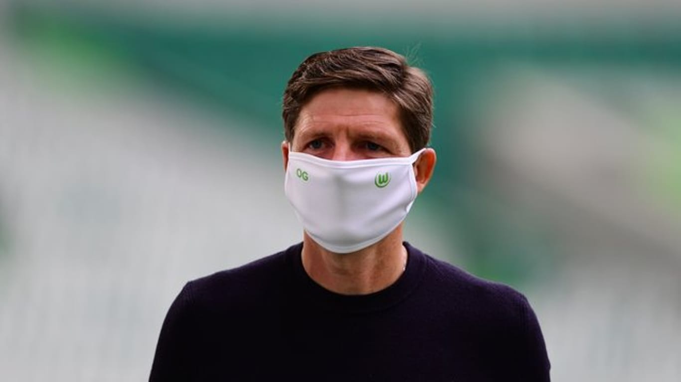 Findet die laute Unterstützung für Bremens Spieler von der Ersatzbank nicht gut: Wolfsburgs Trainer Oliver Glasner.