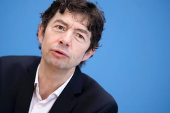 Christian Drosten, Direktor des Instituts für Virologie an der Berliner Charité: "Es reicht ja nicht, dass ein Schüler mal was einschleppt".