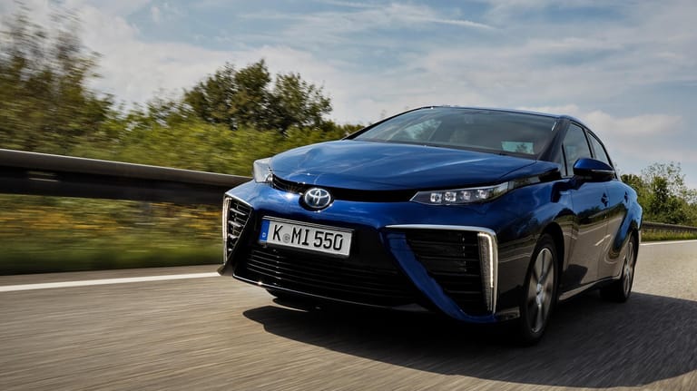 Wasserstoff-Auto: Genau 507 Modelle mit Brennstoffzelle wie den Toyota Mirai zählte das Kraftfahrt-Bundesamt Anfang 2020 auf Deutschlands Straßen – bei insgesamt 47,7 Millionen Pkw.