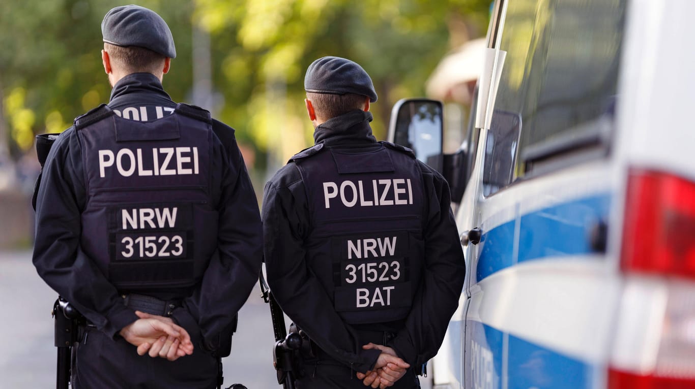 Polizisten aus Nordrhein-Westfalen: Geht es nach der GdP sollen sie vorerst nicht mehr in Berlin eingesetzt werden (Symbolbild).