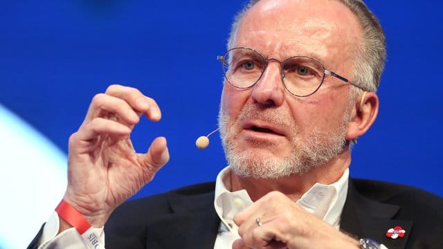 FC-Bayern-Boss Karl-Heinz Rummenigge setzt sich gegen Rassismus ein. FC-Bayern-Boss Karl-Heinz Rummenigge setzt sich gegen Rassismus ein.