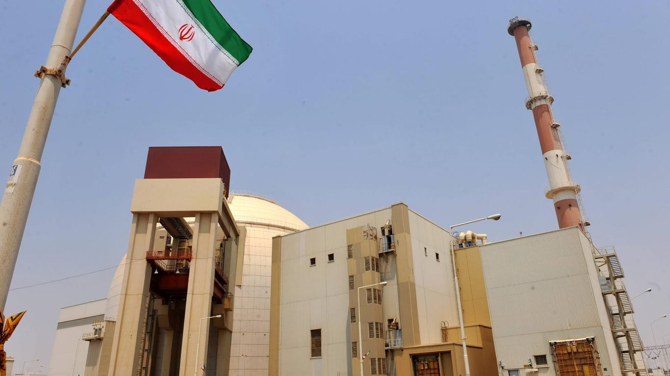 Atomkraftwerk im Iran: Das Abkommen von 2015 soll den Iran am Bau einer Atombombe hindern – nun scheinen sich das Land nicht mehr daran zu halten (Archivbild).