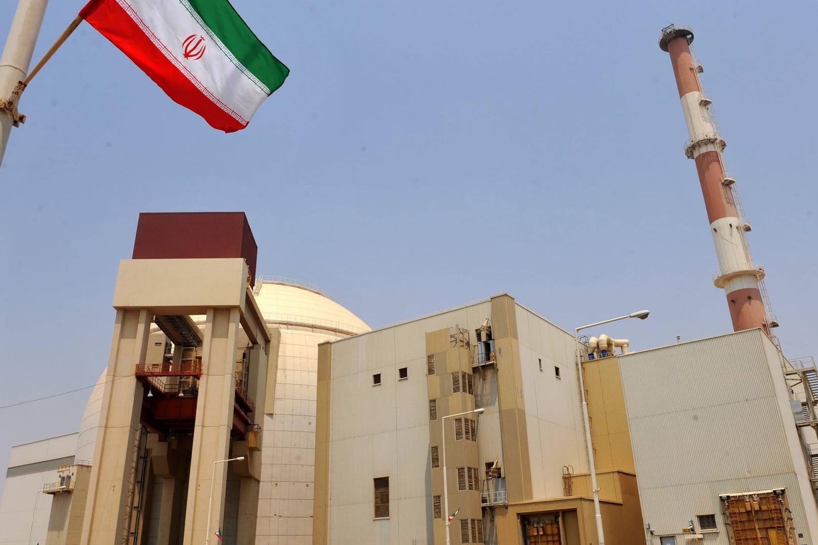 Atomkraftwerk im Iran: Das Abkommen von 2015 soll den Iran am Bau einer Atombombe hindern – nun scheinen sich das Land nicht mehr daran zu halten (Archivbild).