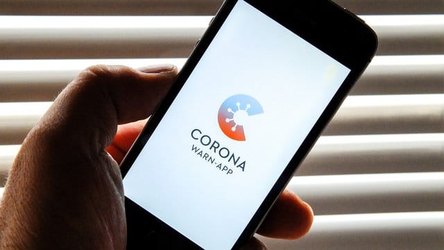 Die Bundesregierung will mit einer sogenannten Tracing-App die Infektionsketten des Coronavirus besser erkennen. Die Bundesregierung will mit einer sogenannten Tracing-App die Infektionsketten des Coronavirus besser erkennen.