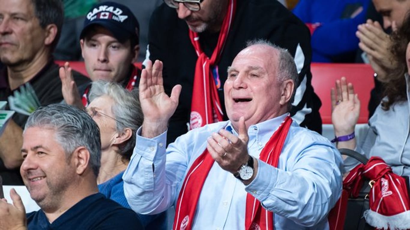 Ehrenpräsident beim FC Bayern München: Uli Hoeneß.