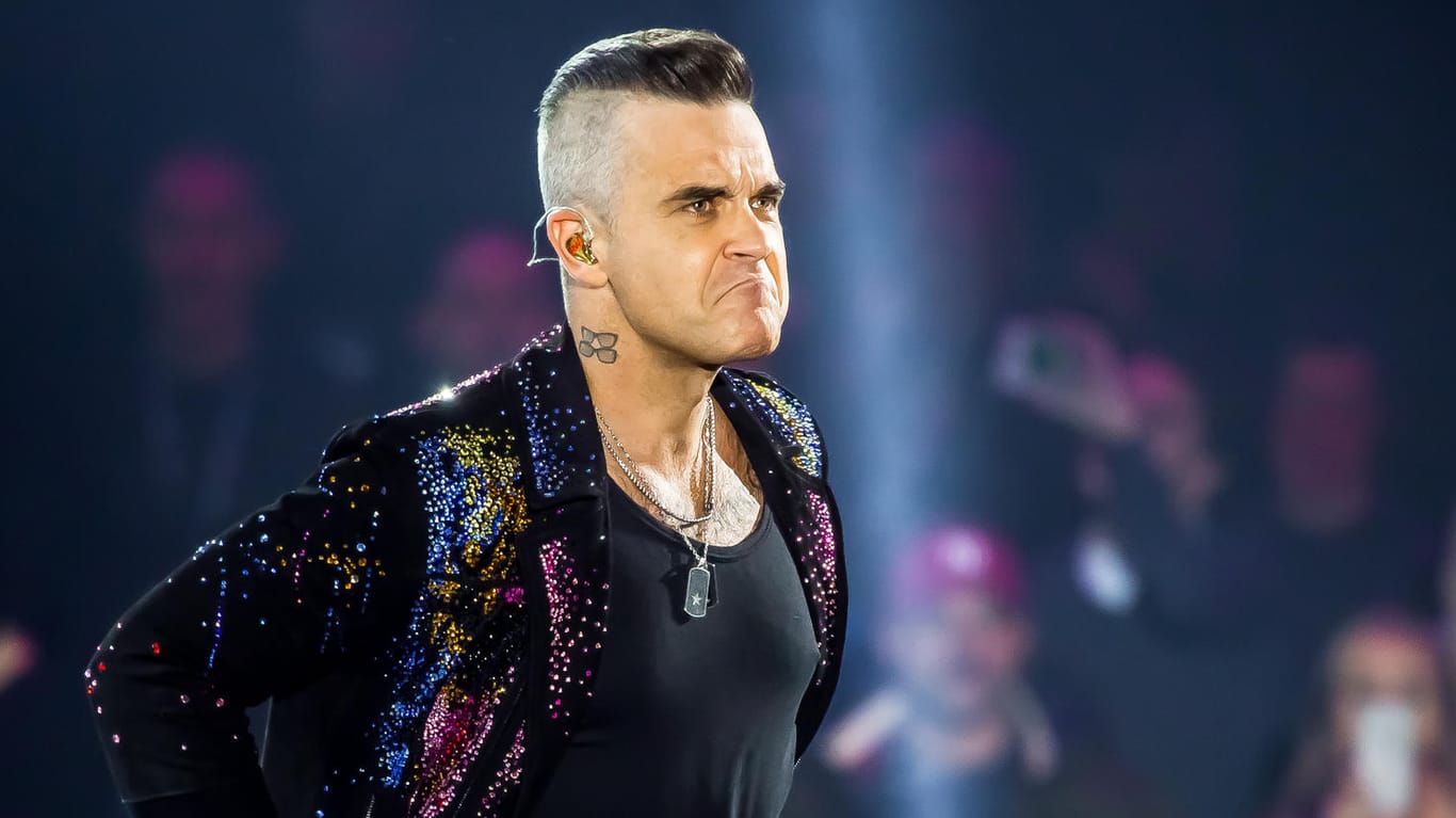 Robbie Williams: Der Sänger hat sich von seinen Haaren verabschiedet.