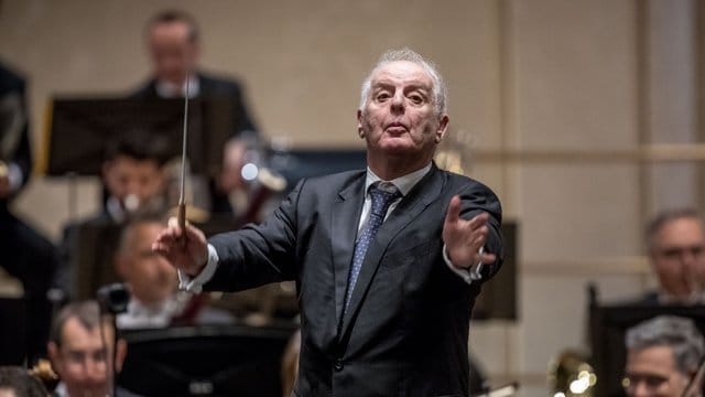 Daniel Barenboim spielte im Goldenen Saal des Musikvereins mit den Wiener Philharmonikern ein Klavierkonzert von Mozart. Daniel Barenboim spielte im Goldenen Saal des Musikvereins mit den Wiener Philharmonikern ein Klavierkonzert von Mozart.
