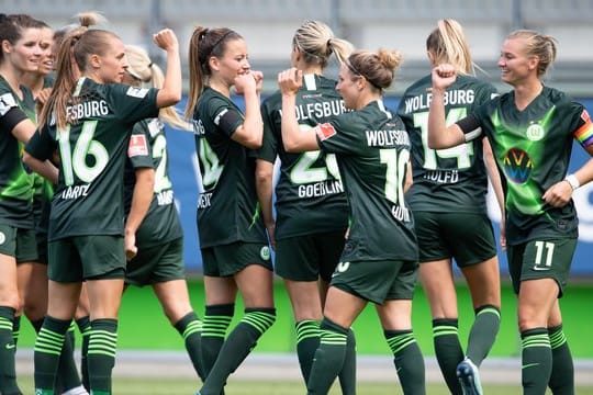 Feiern den nächsten Sieg: Wolfsburgs Fußball-Frauen.