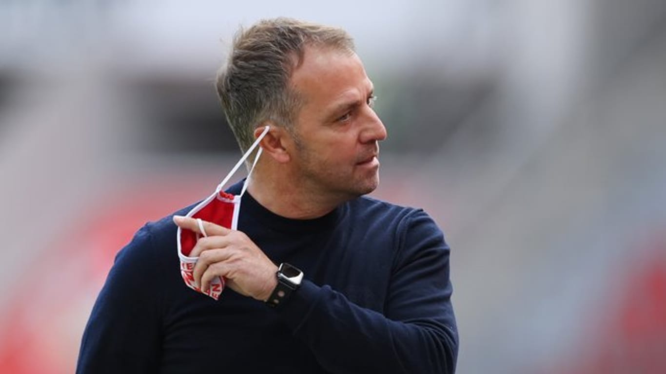 Bayern-Trainer Hansi Flick lobte die Aktion als "klares Statement" des Vereins.