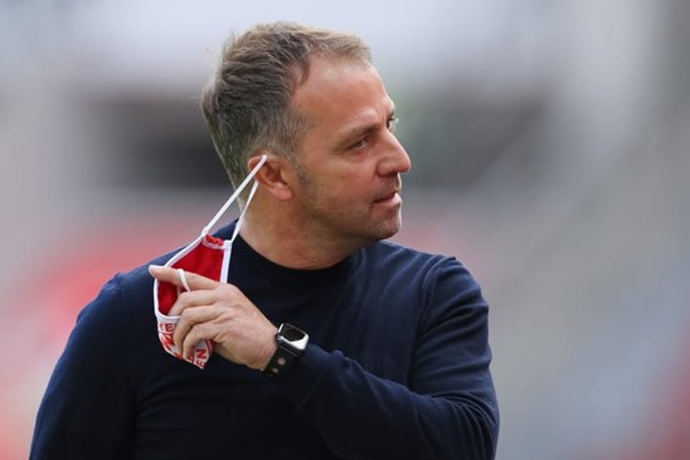 Bayern-Trainer Hansi Flick lobte die Aktion als "klares Statement" des Vereins.
