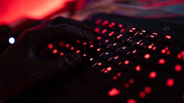 Die Corona-Pandemie bietet Cyberkriminellen mehr Angriffsfläche. Die Corona-Pandemie bietet Cyberkriminellen mehr Angriffsfläche.