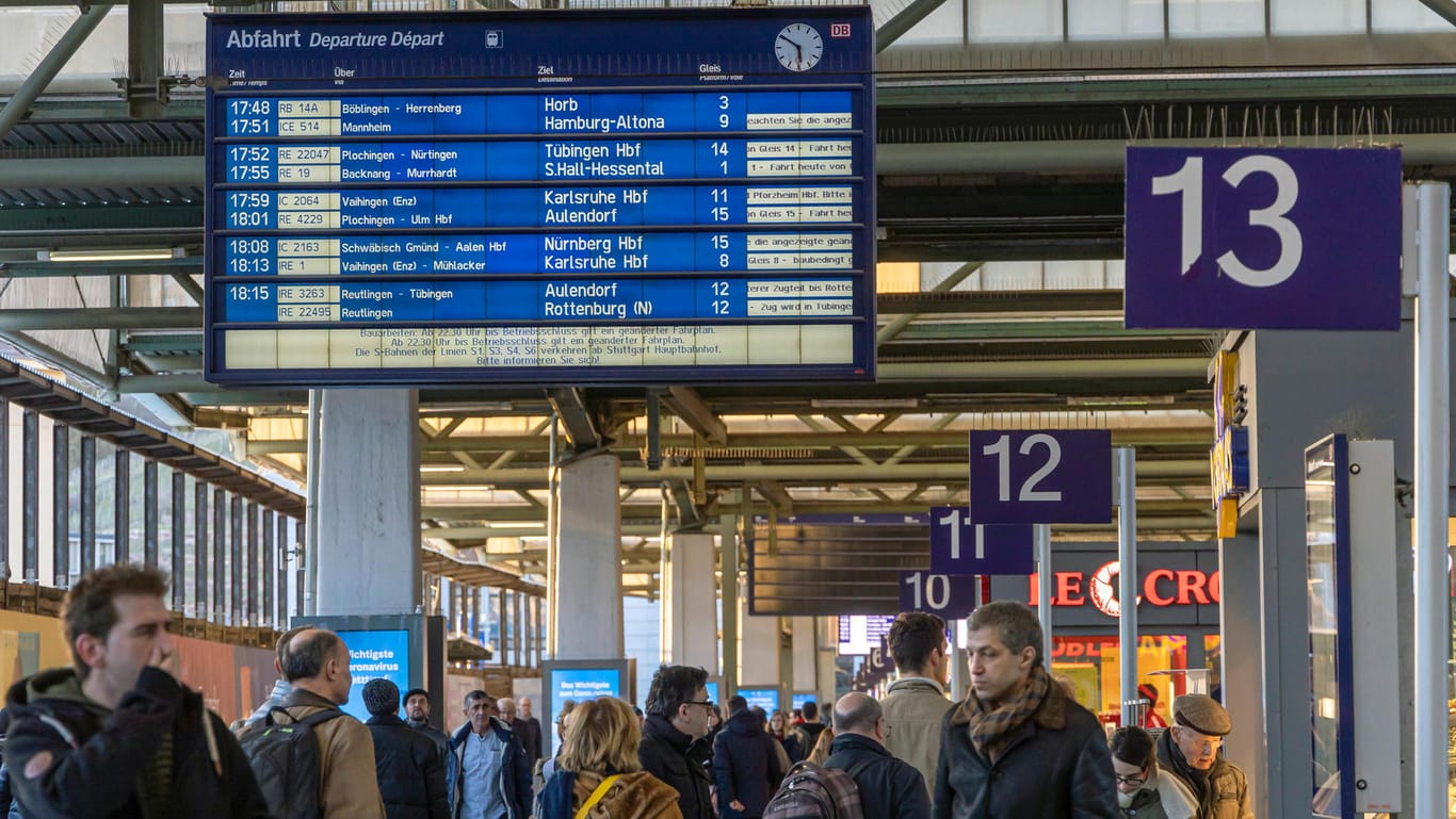 Bahnhof: Die Deutsche Bahn kämpft gegen Verspätungen.