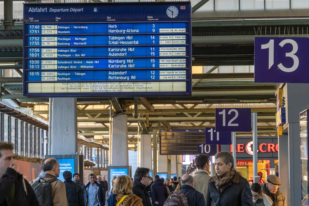 Bahnhof: Die Deutsche Bahn kämpft gegen Verspätungen.