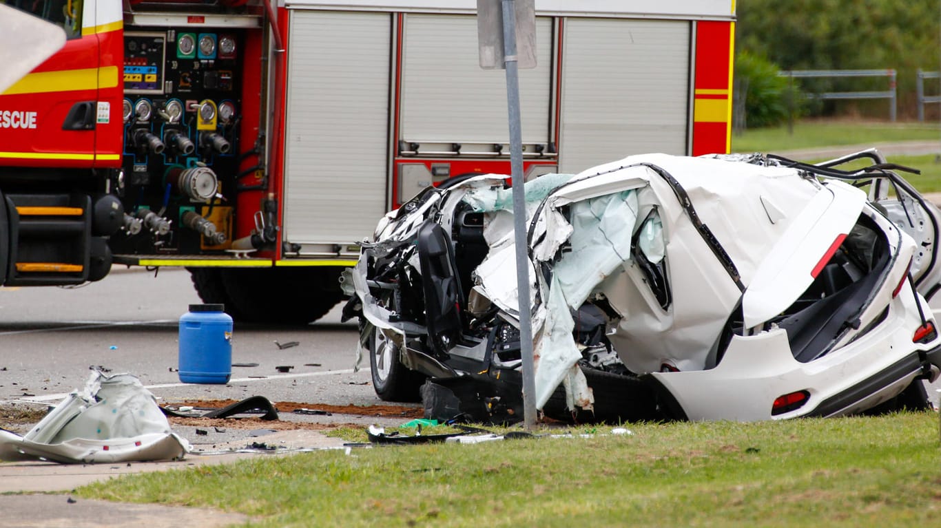 Das Wrack des Unfallwagens: Der australische Fahrer war erst 14 Jahre alt.
