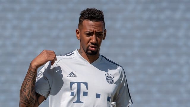 Jérôme Boateng zeigt sich nach dem erneuten Fall brutaler Polizeigewalt in den USA geschockt. Jérôme Boateng zeigt sich nach dem erneuten Fall brutaler Polizeigewalt in den USA geschockt.