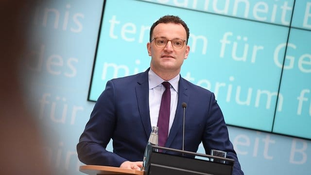 Bundesgesundheitsminister Jens Spahn: "Bei Schutzmasken und Arzneimitteln sollten wir nicht so abhängig vom Weltmarkt sein.