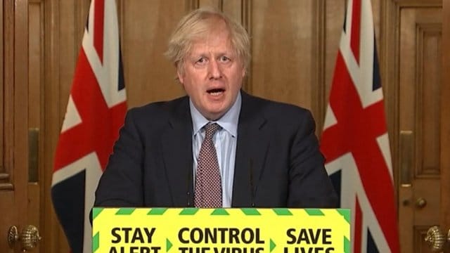 Die Regierung in London steht wegen ihres Umgangs mit der Coronavirus-Pandemie seit Monaten stark in der Kritik. Die Regierung in London steht wegen ihres Umgangs mit der Coronavirus-Pandemie seit Monaten stark in der Kritik.