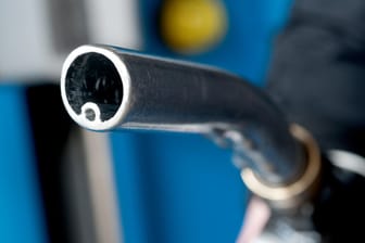 Freie Tankstellen: Die Qualität von Kraftstoff ist in Deutschland gesetzlich geregelt. Der Sprit muss an jeder Tankstelle Mindestanforderungen genügen.