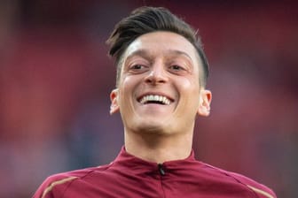 Mesut Özil: Bereits ein Jahr ist der Fußball-Star mit seiner Amine verheiratet.