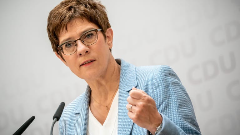 Annegret Kramp-Karrenbauer: Die CDU-Chefin will die Schwächsten der Gesellschaft besser schützen.