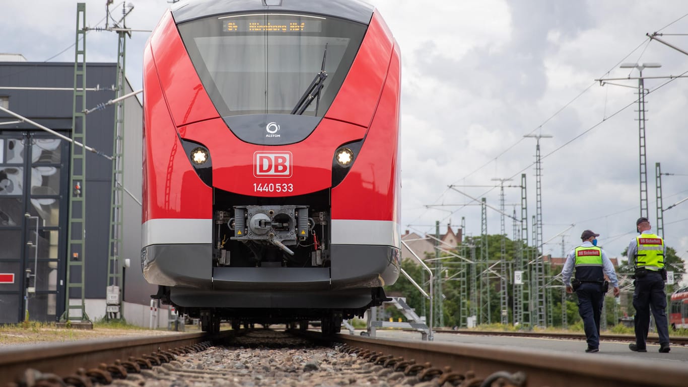 Neue S-Bahnen für Nürnberg: Während eines Pressetermins wurden sie auf dem Gelände des DB Regio Werks gezeigt.