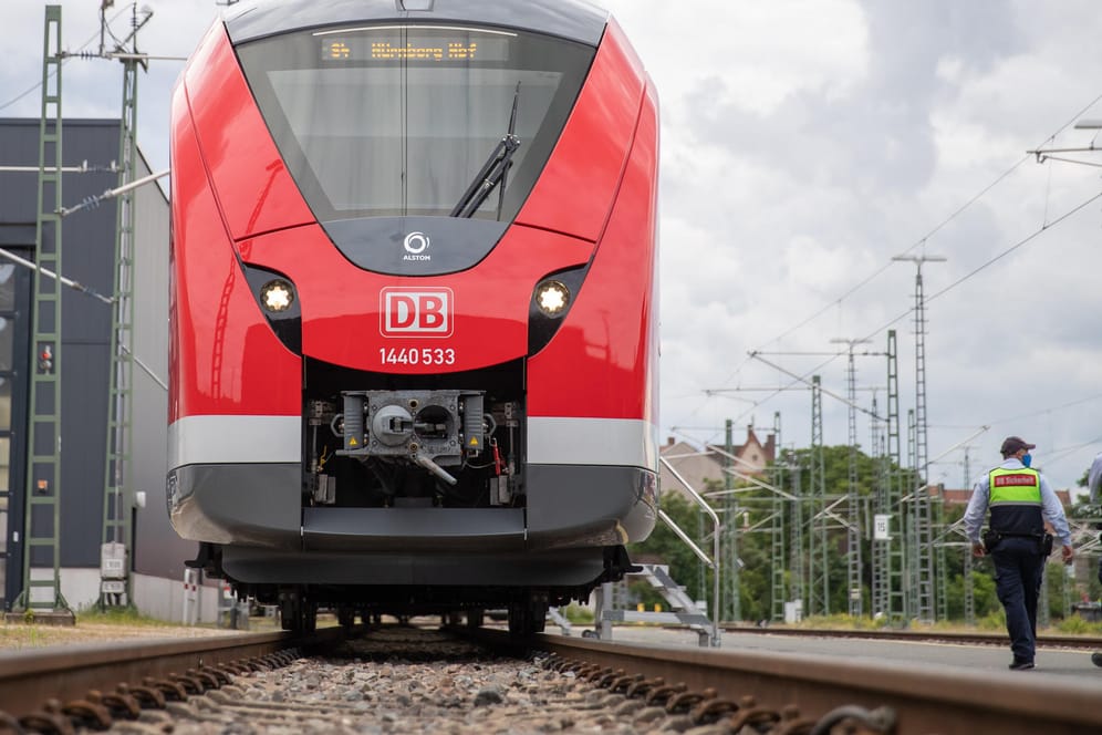 Neue S-Bahnen für Nürnberg: Während eines Pressetermins wurden sie auf dem Gelände des DB Regio Werks gezeigt.