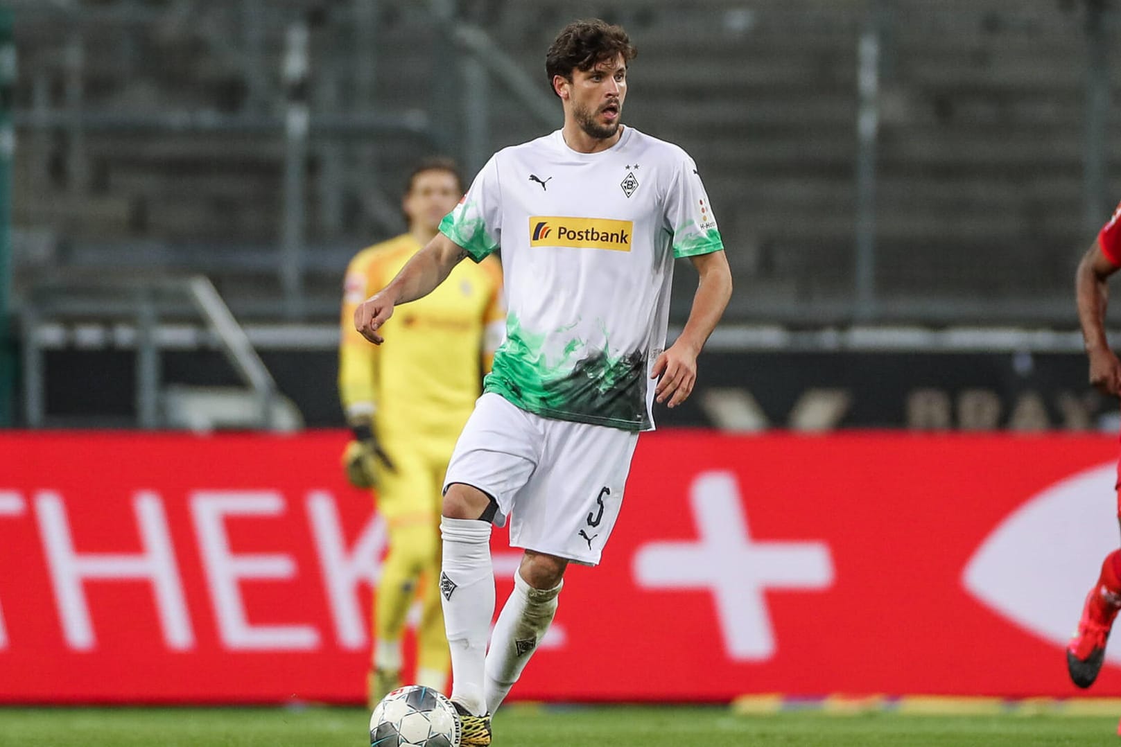 Ab nächster Saison nicht mehr im Borussia-Trikot: Tobias Strobl verlässt Gladbach nach vier Jahren.