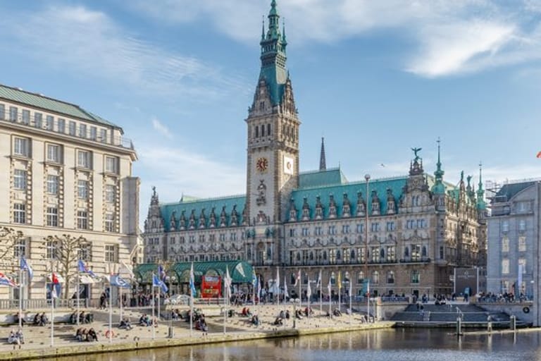 Das Rathaus in Hamburg (Archivbild): Hier tagt auch die Hamburgische Bürgerschaft.