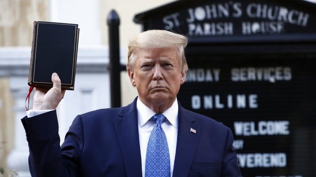 80 Prozent der Deutschen sehen US-Präsident Donald Trump als Spalter. 80 Prozent der Deutschen sehen US-Präsident Donald Trump als Spalter.