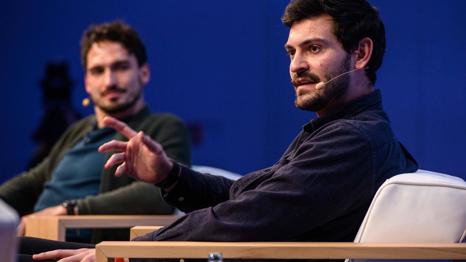 Jonas Hummels (r.) mit seinem Bruder Mats Hummels: Der Ex-Fußballer berichtet von seinem eigenen Leidensweg.