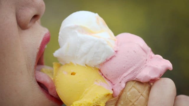 Nach dem schweren Saisonstart durch die Corona-Pandemie hoffen die Eisverkäufer nun auf einen besseren Sommer. Nach dem schweren Saisonstart durch die Corona-Pandemie hoffen die Eisverkäufer nun auf einen besseren Sommer.