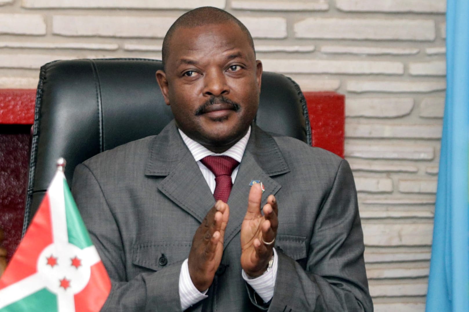 Pierre Nkurunziza: Der scheidende Präsident Burundis ist überraschend an einem Herzstillstand gestorben.