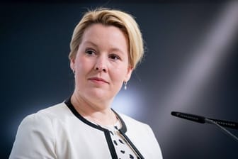 Familienministerin Franziska Giffey (SPD) äußert sich zu Kindesmissbrauch.