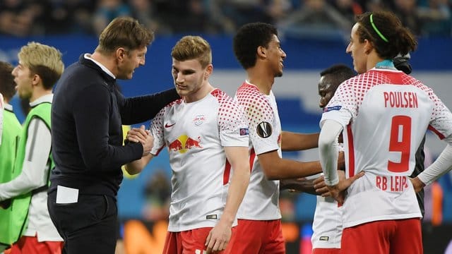 Ralph Hasenhüttl (l) trainierte Timo Werner in Leipzig.