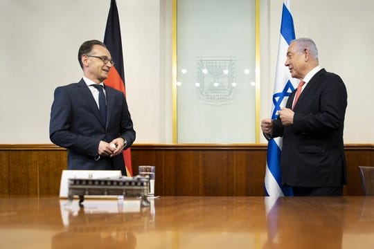 Außenminister Heiko Maas (l, SPD) und Israels Ministerpräsident Benjamin Netanjahu in Jerusalem.