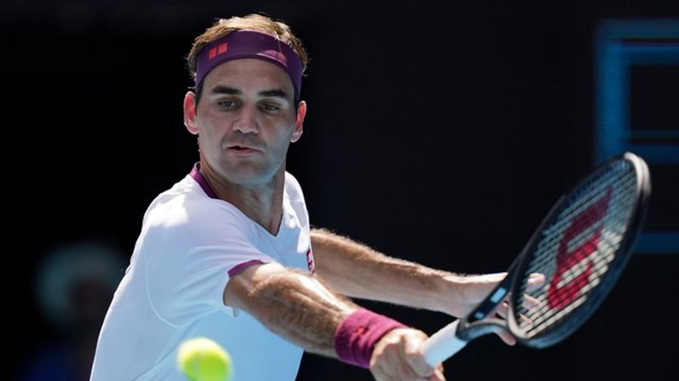 Roger Federer musste sich erneut am Knie operieren lassen.