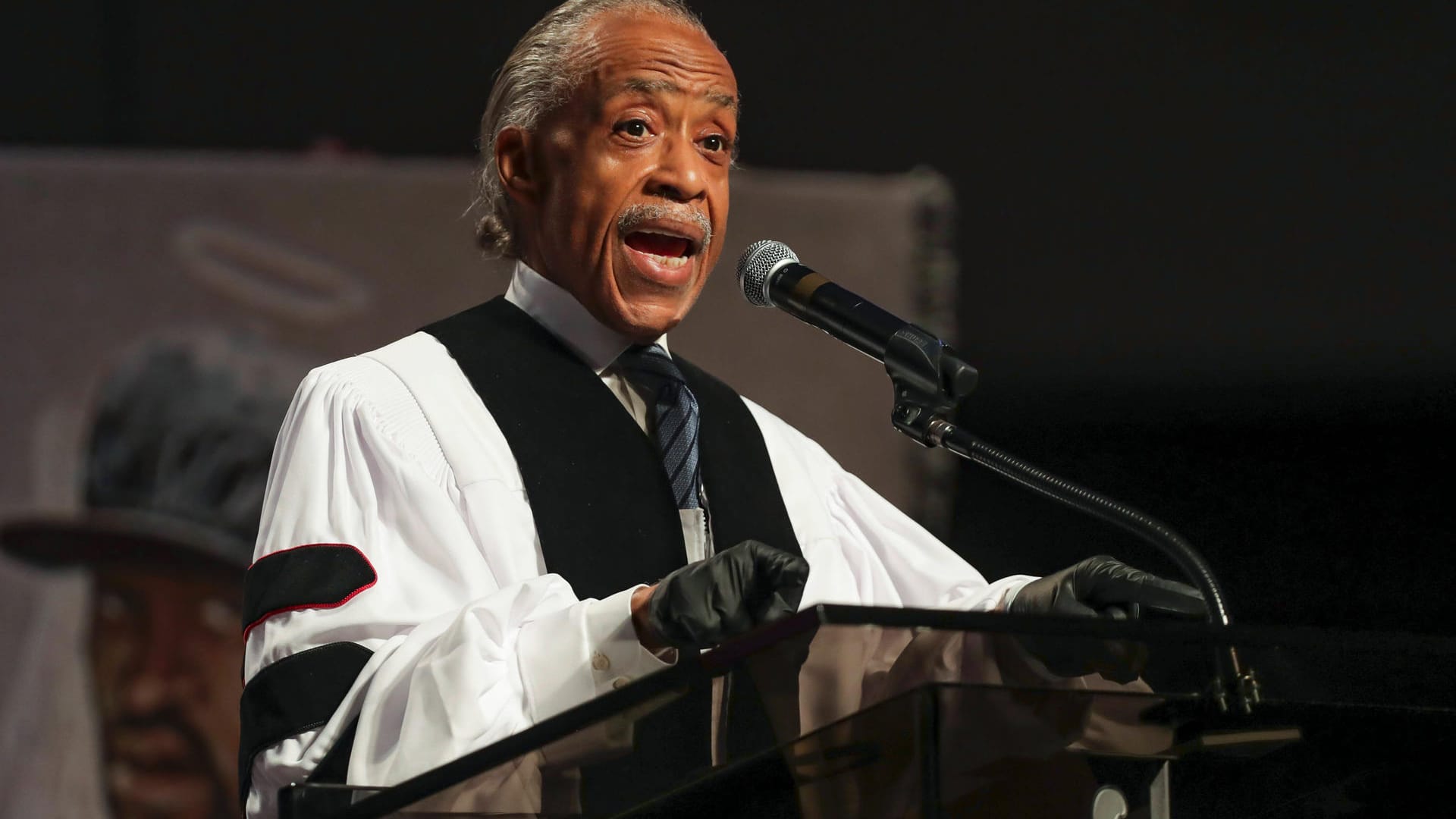 Al Sharpton: Der Bürgerrechtler kämpft in der Öffentlichkeit gegen rassistische Gewalt, ist unter anderem durch Fälle wie dem Tod von Amadou Diallo bekannt.